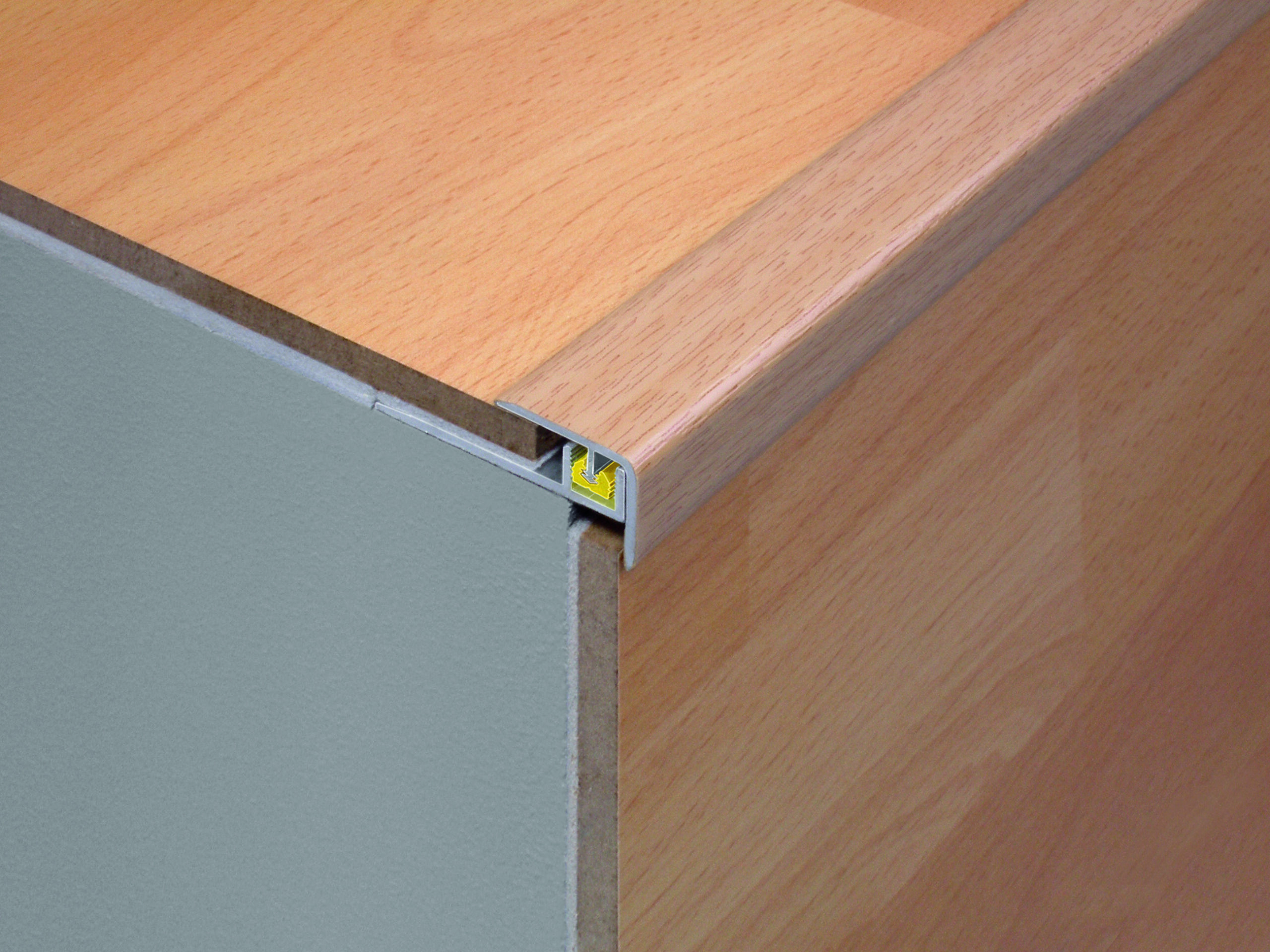 CLIPPER_Step_S-11_Alu_Holz-Dekor_buche_High